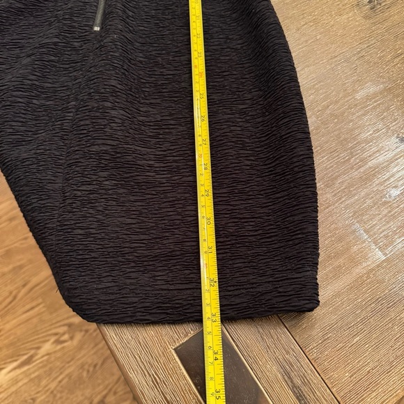 BCBGeneration Black Mesh Cutout Long Sleeve Dress Textured Size 0 - Picture 6 of 9